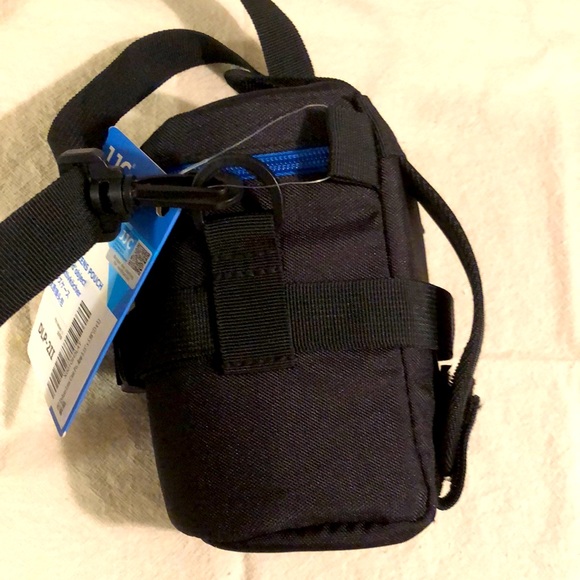 NWTO JJC Deluxe Lens Pouch fits low 3.15” x 5.98” (D x L). Shoulder & belt strap - Picture 5 of 7
